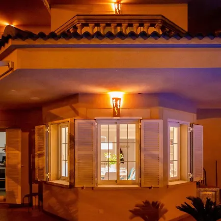 Palmera Villa *